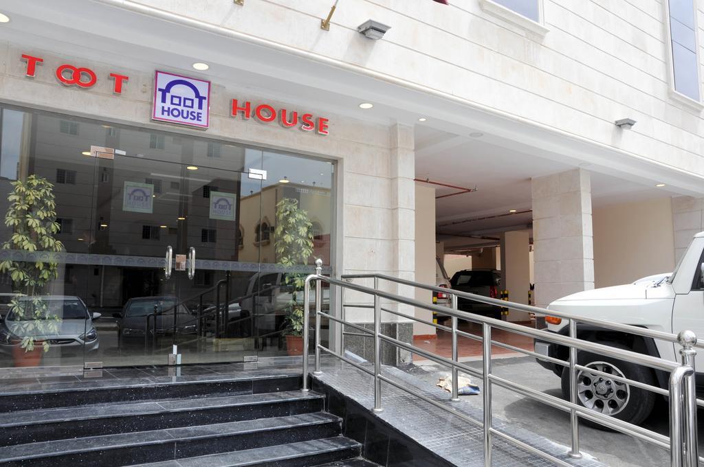Toot House 4*